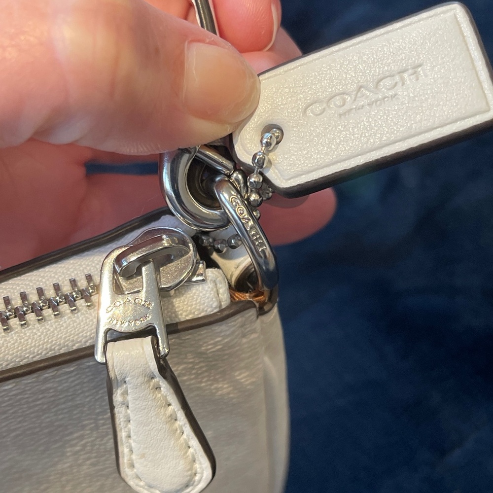 NWOT Coach Nolita 19 Signature Canvas Wristlet Glacier White Silver Hardware - Picture 10 of 12